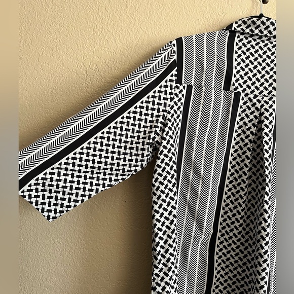 Creation L Black And White Multi Pattern Button Up 3/4 Sleeve Blouse Size Large - Picture 4 of 4